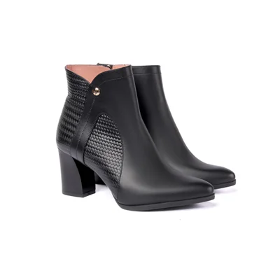 نیم بت ژاکلین